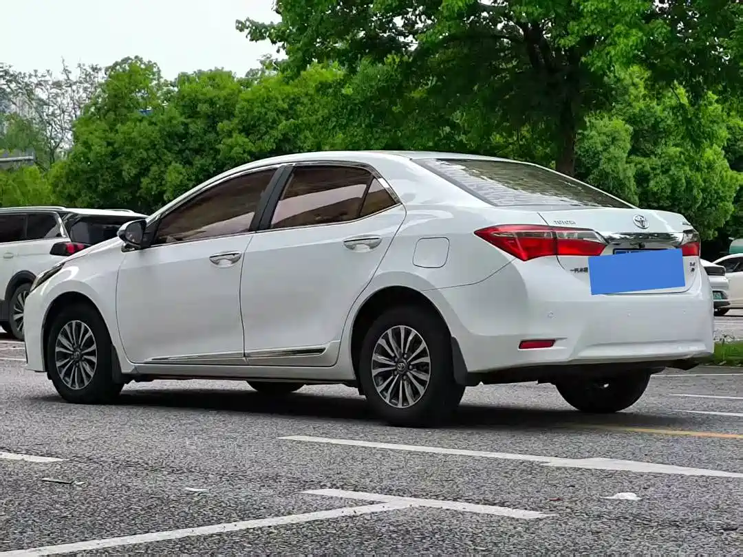 Toyota Corolla 2017 Facelift 1.2T S-CVT GL фото 7