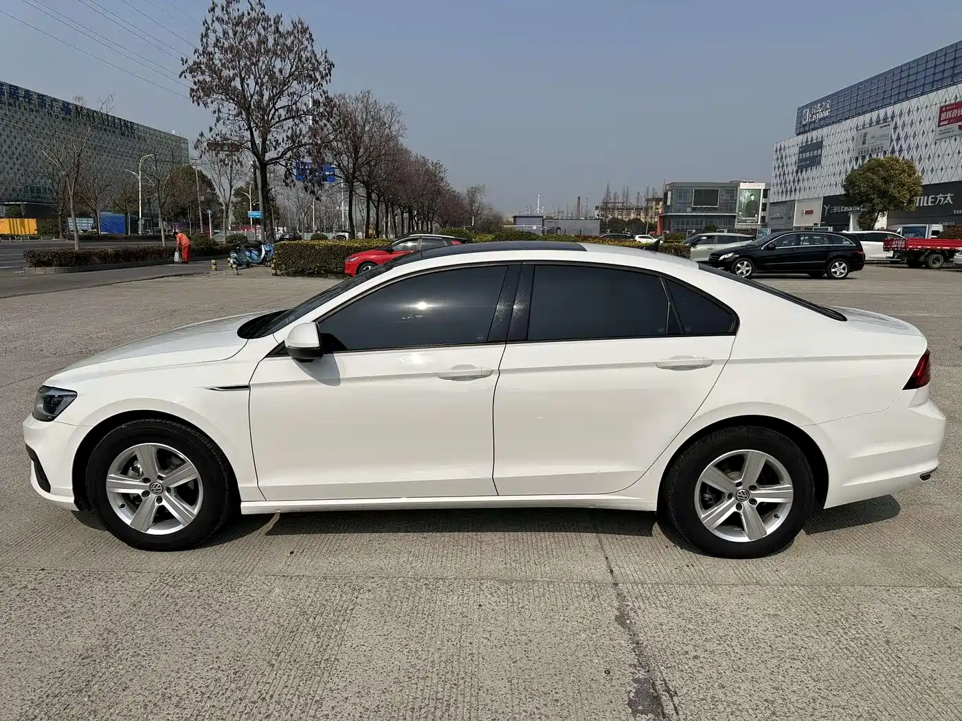 Volkswagen Lamando 2021 230TSI DSG Fashion Edition фото 2