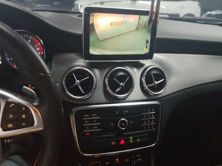 Mercedes-Benz CLA (Import) 2016 Facelift CLA 220 4MATIC фото 13