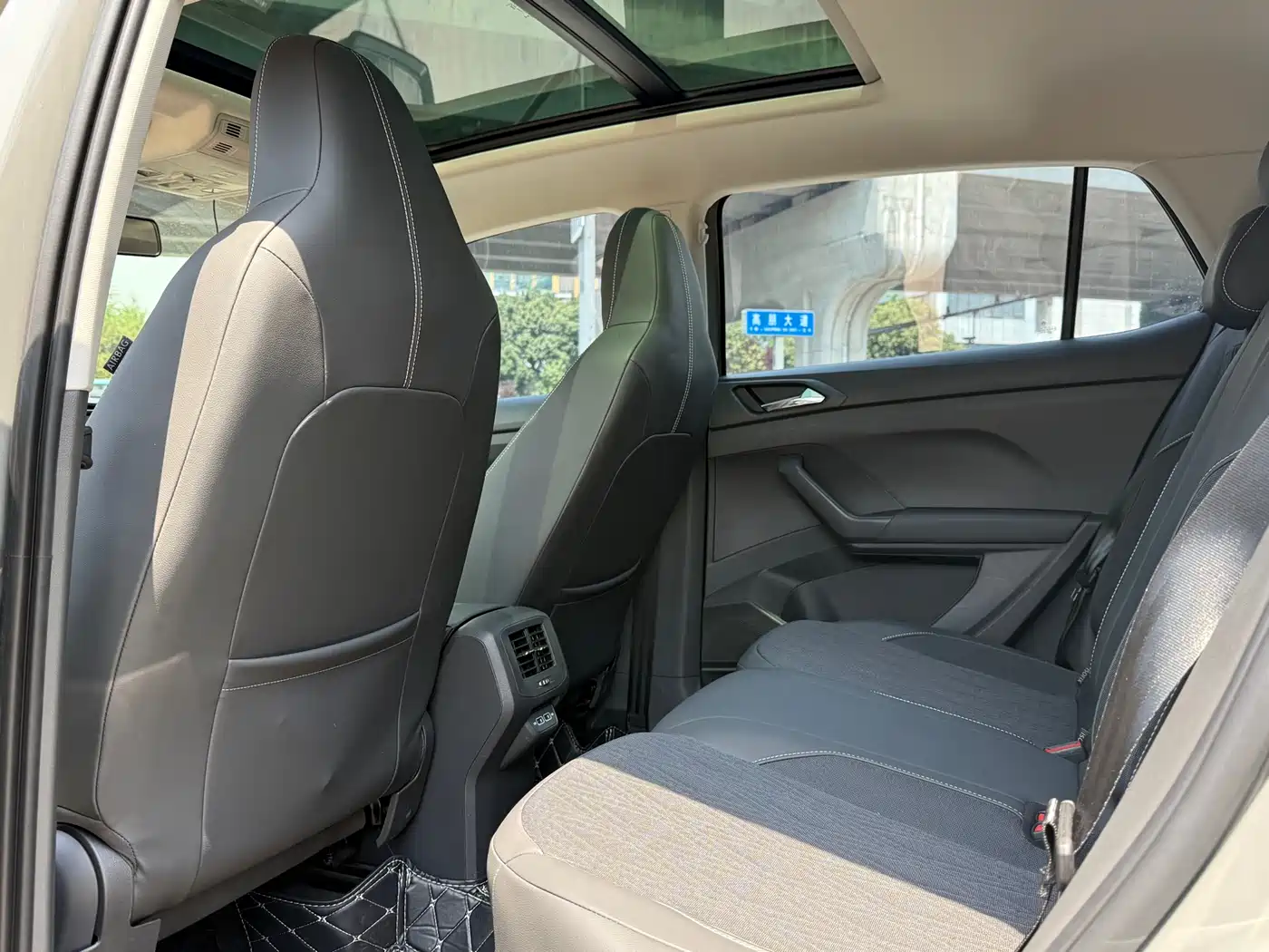 Volkswagen T-Cross 2020 280TSI DSG Comfort Edition фото 17