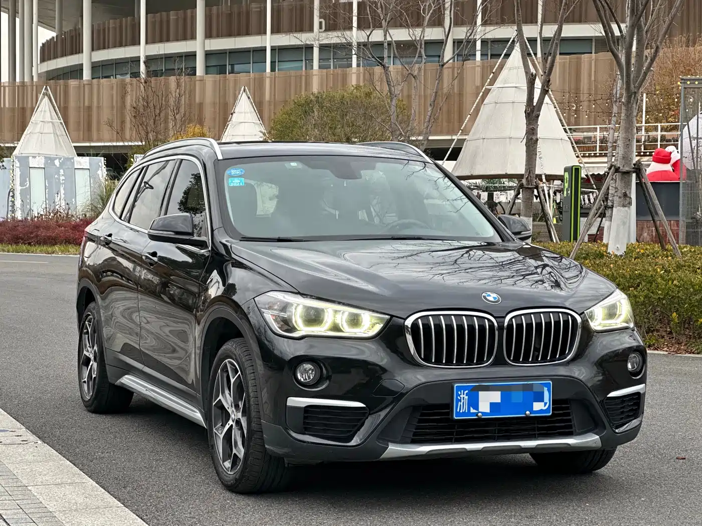 BMW X1 2019 sDrive18Li Premium Model фото 3