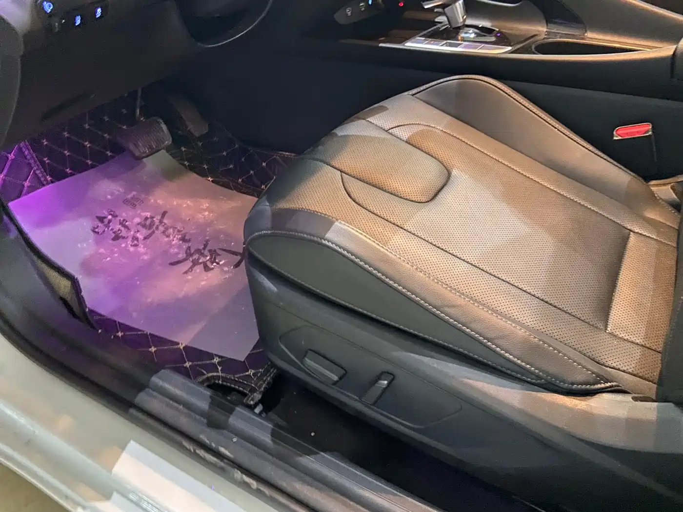 Hyundai Elantra 2023 Model 1.5L CVT LUX Premium Edition фото 17