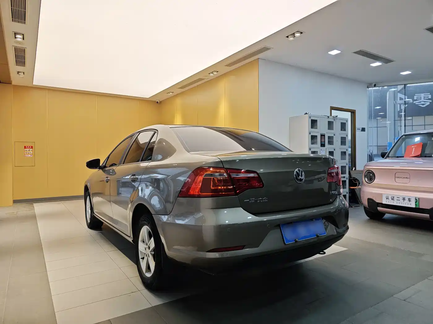 Volkswagen Bora 2015 Quality Edition 1.6L Automatic Fashion фото 24