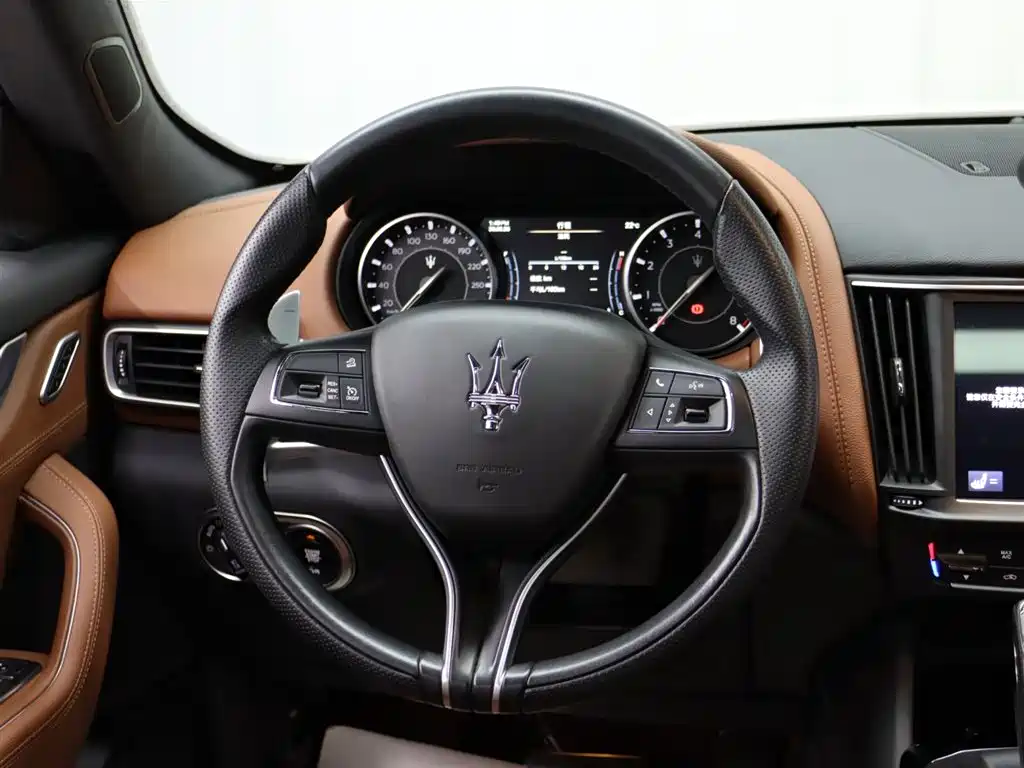 Maserati Levante 2023 3.0T Modena фото 13