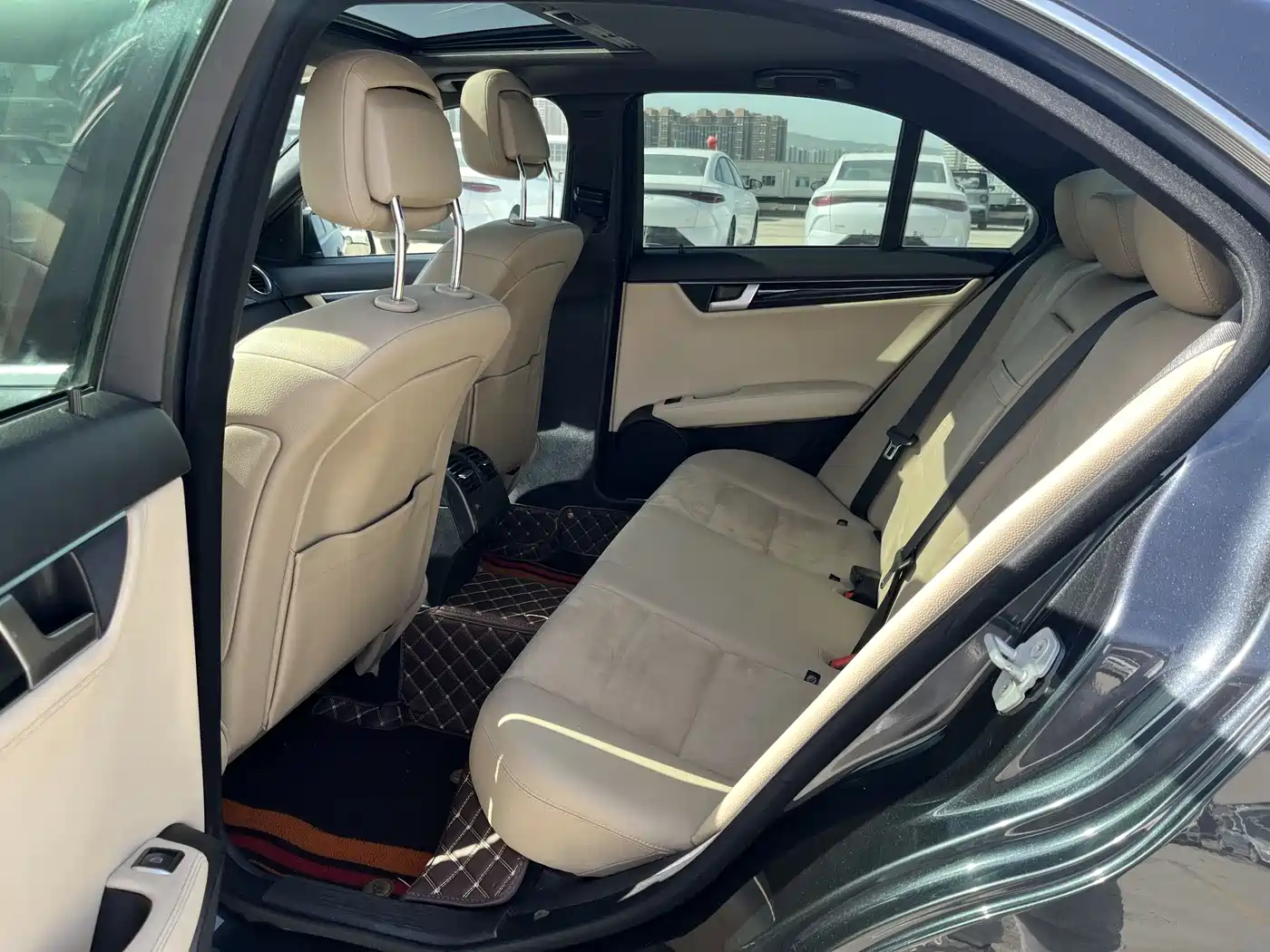 Mercedes-Benz C-Class 2013 C 260 Fashion Grand Edition фото 4