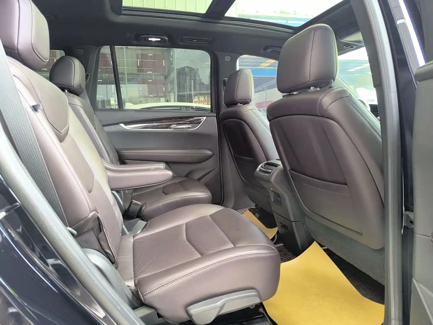 Cadillac XT6 2021 2.0T 6-seater 4WD Luxury фото 7