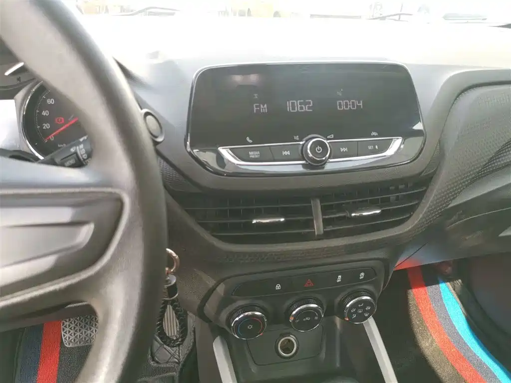 Chevrolet Cavalier 2020 325T Automatic Joy Edition фото 13