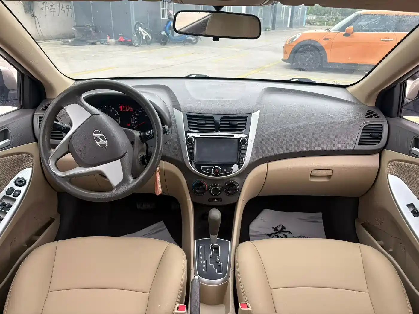 Hyundai Verna 2011 Hatchback 1.4L Automatic Fashion GT фото 6