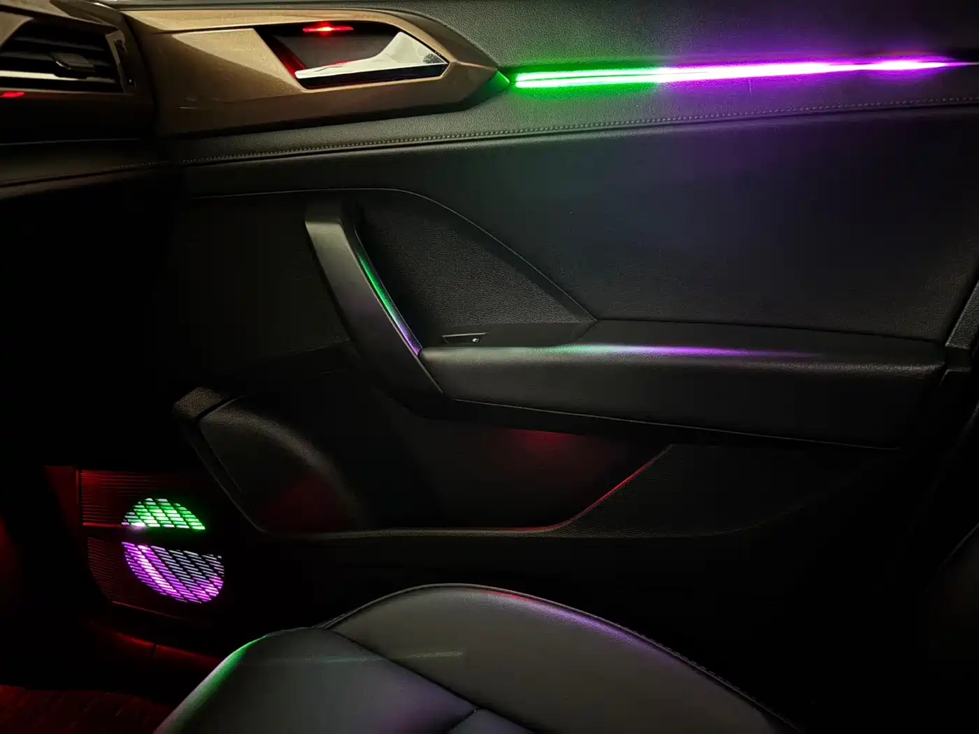 Volkswagen Tharu 2022 280TSI FWD Luxury Edition фото 9