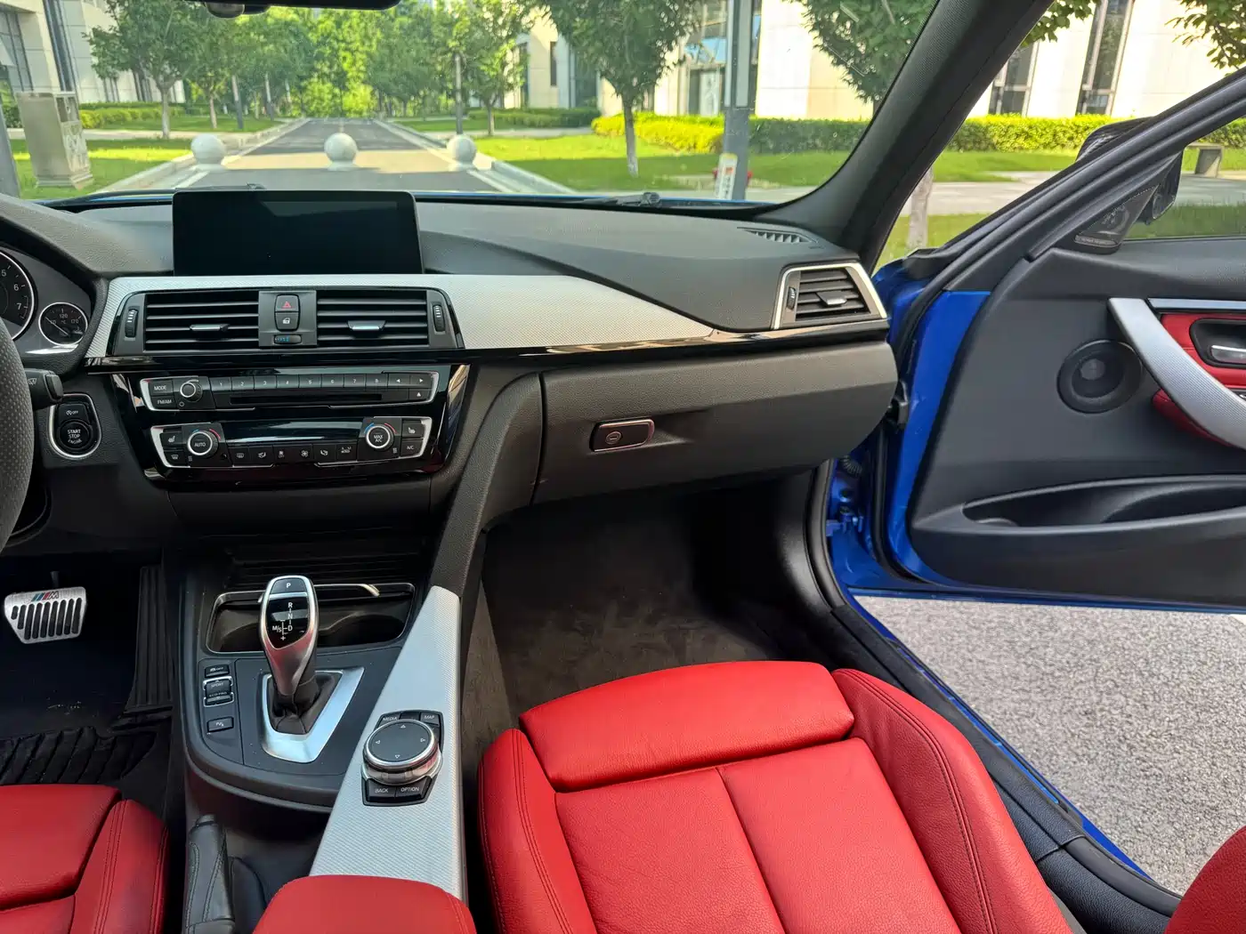 BMW 3 Series 2017 330i M Sport фото 21