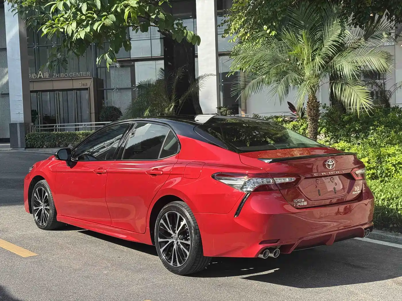 Toyota Camry 2018 2.5S Trend Edition фото 4