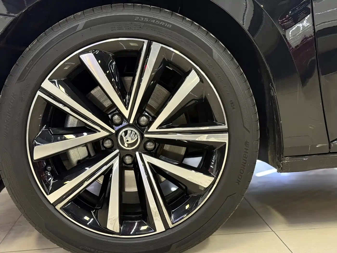 Škoda Superb 2025 Model TSI280 DSG Premium Edition фото 19