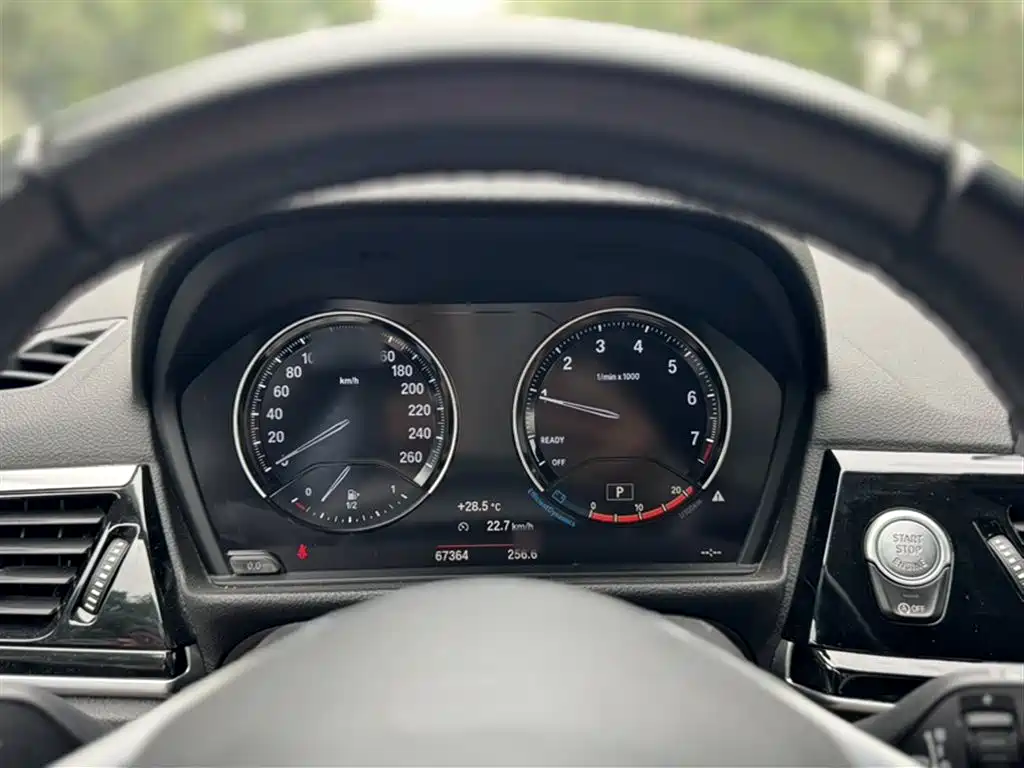 BMW 1 Series 2021 120i M Sport фото 15