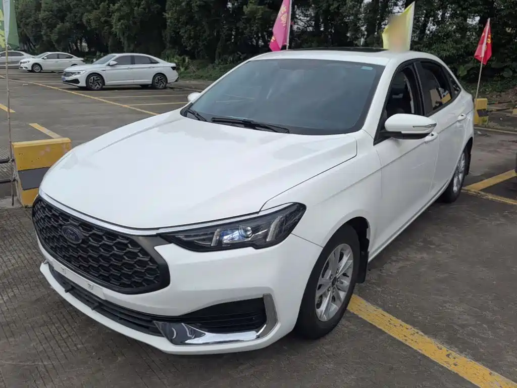 Ford Escort 2022 2021 1.5L Automatic Platinum Edition