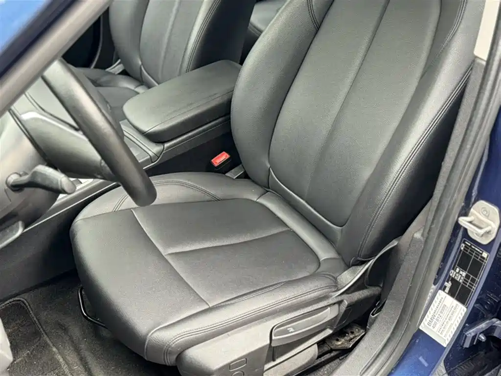 BMW 1 Series 2021 120i M Sport фото 20
