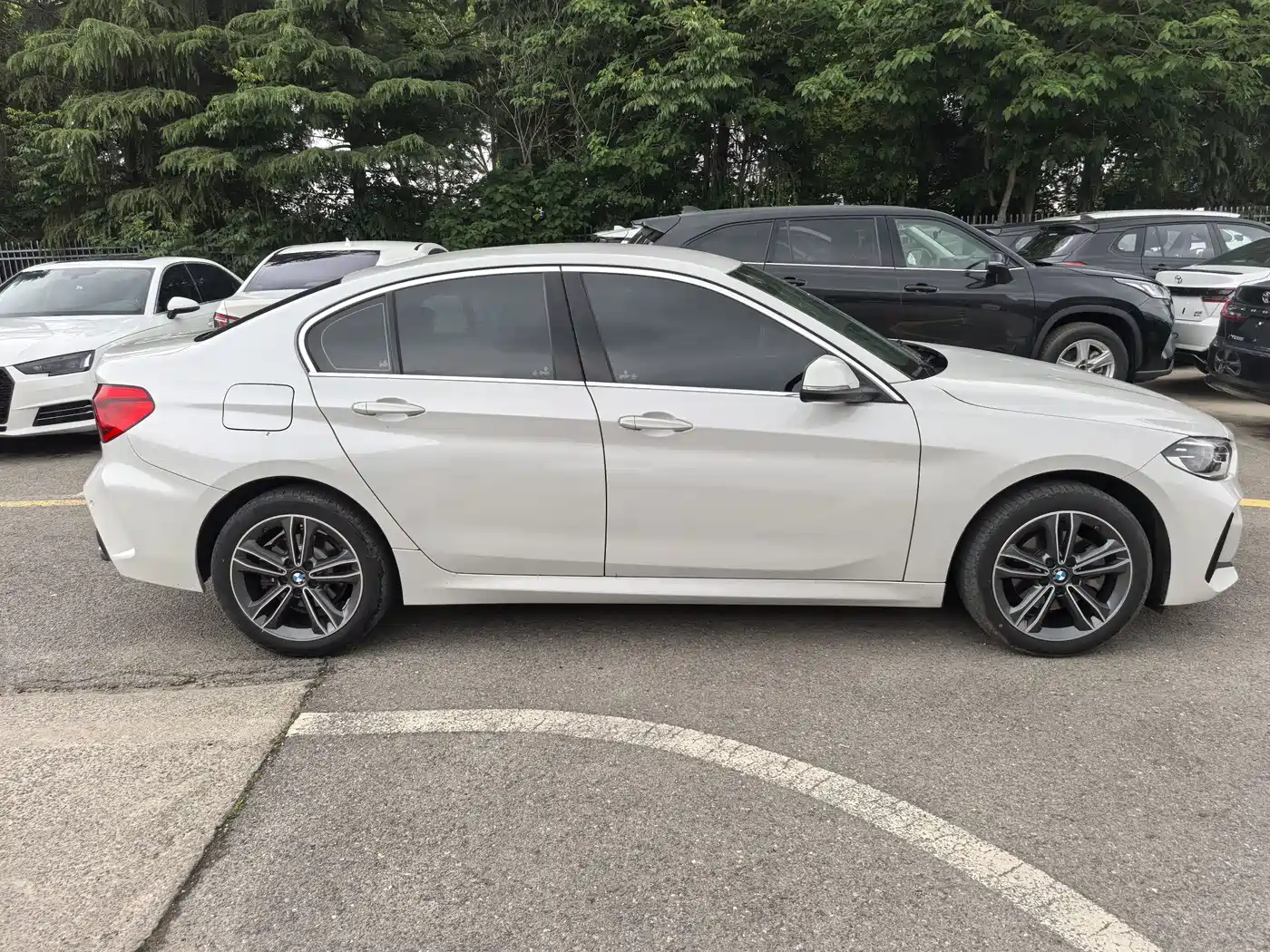BMW 1 Series 2023 120i M Sport фото 6