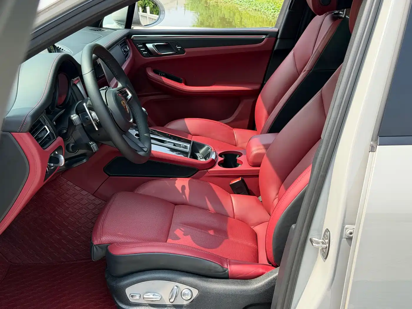 Porsche Macan 2023 Macan 2.0T фото 6