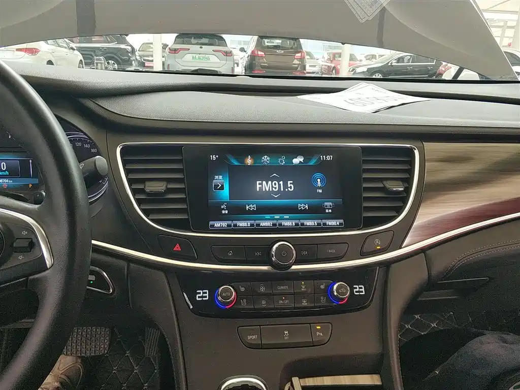 Buick LaCrosse 2018 Model 20T Elite Edition фото 9