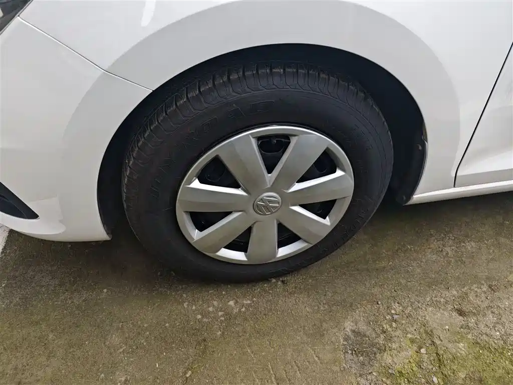 Volkswagen Santana 2016 1.6L Manual Trend Edition фото 23