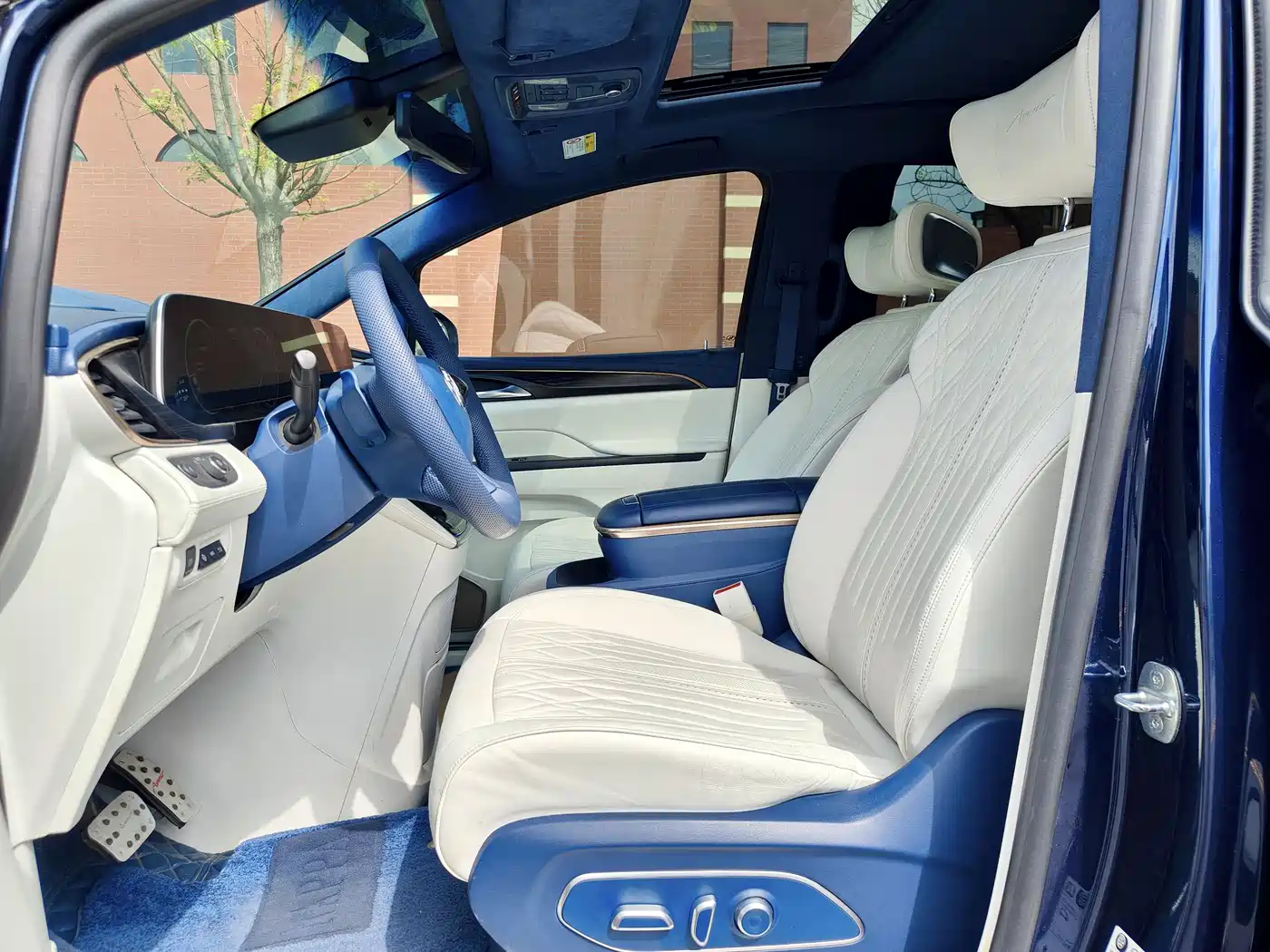 Buick GL8 2020 Avenir Four-Seat Prestige Edition фото 4