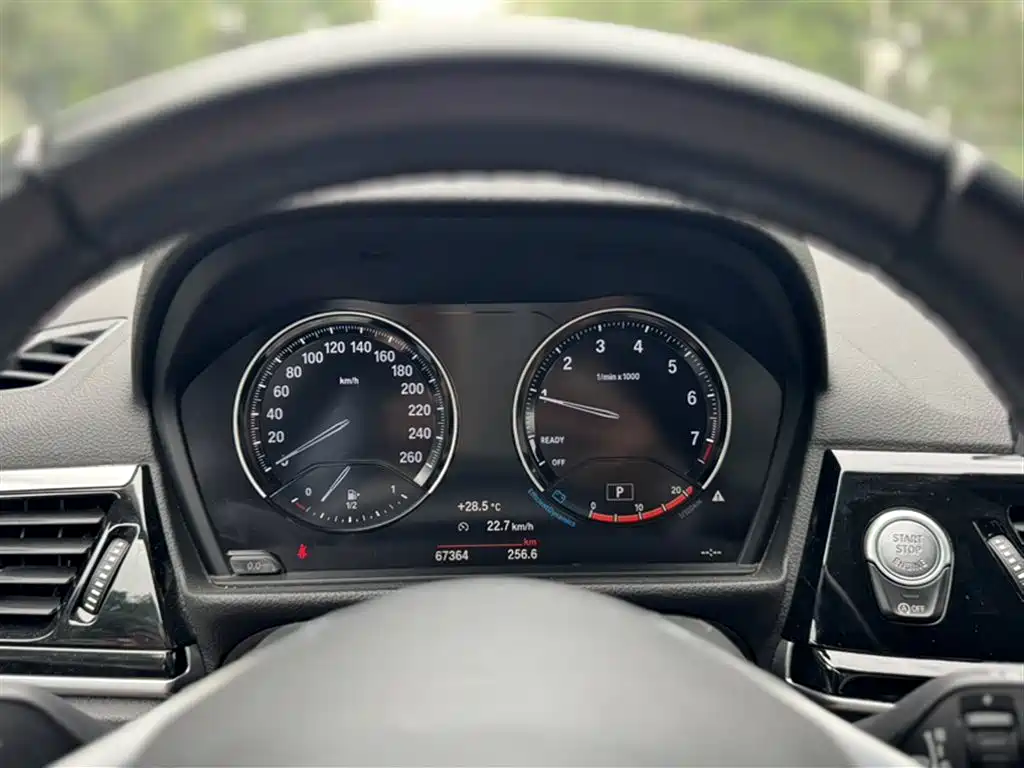 BMW 1 Series 2021 120i M Sport фото 5