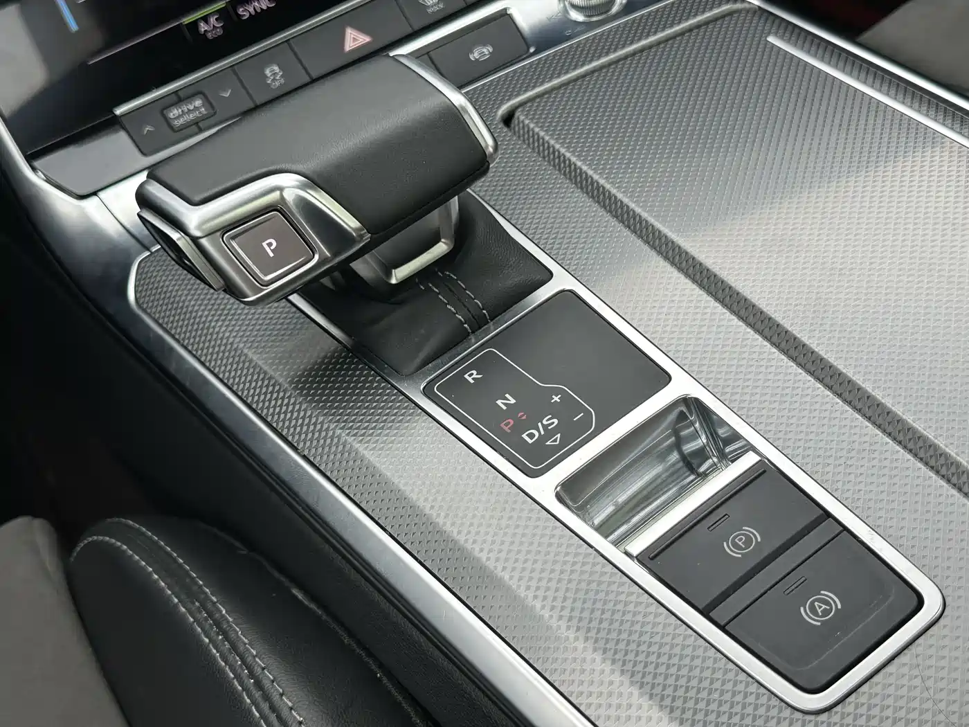 Audi A6L 2021 40 TFSI Luxury Sport фото 10