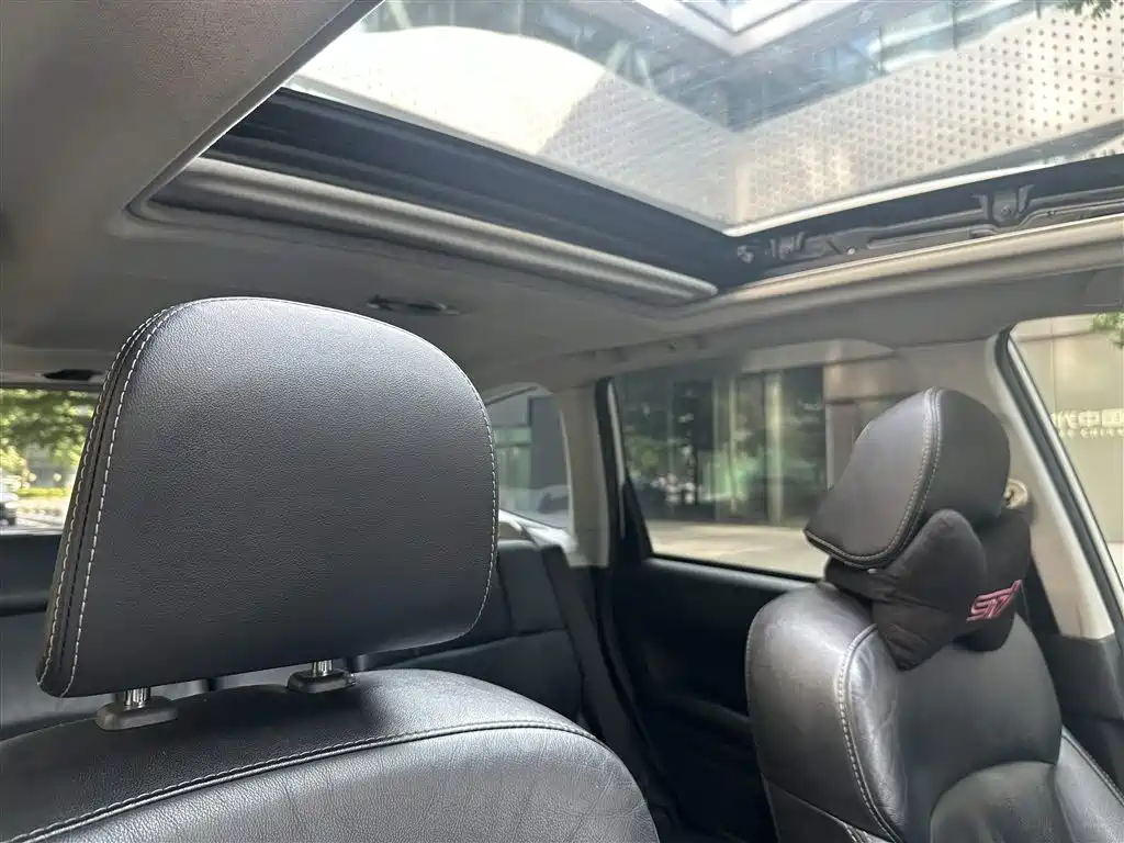 Subaru Forester 2016 2.0i Fashion Navigation Edition фото 22