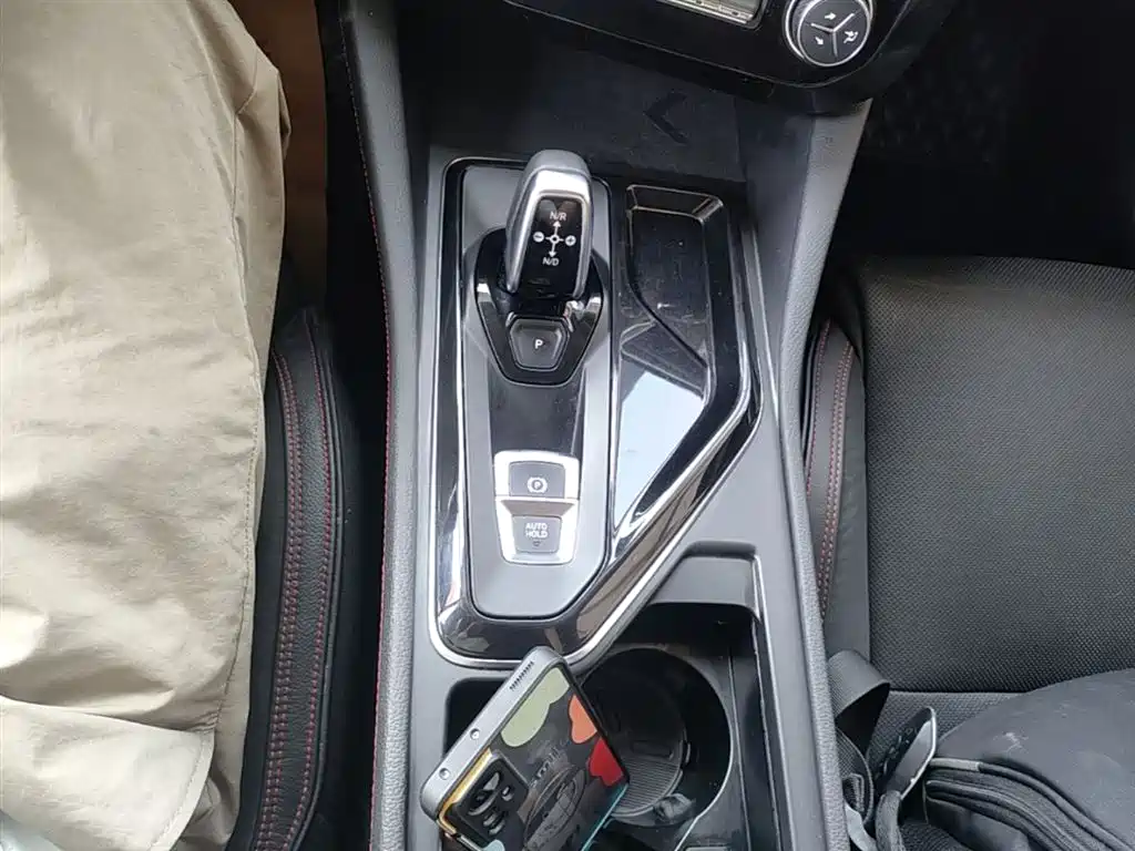 Lynk & Co 02 2018 1.5T DCT 2WD Power Pro Edition China V фото 14