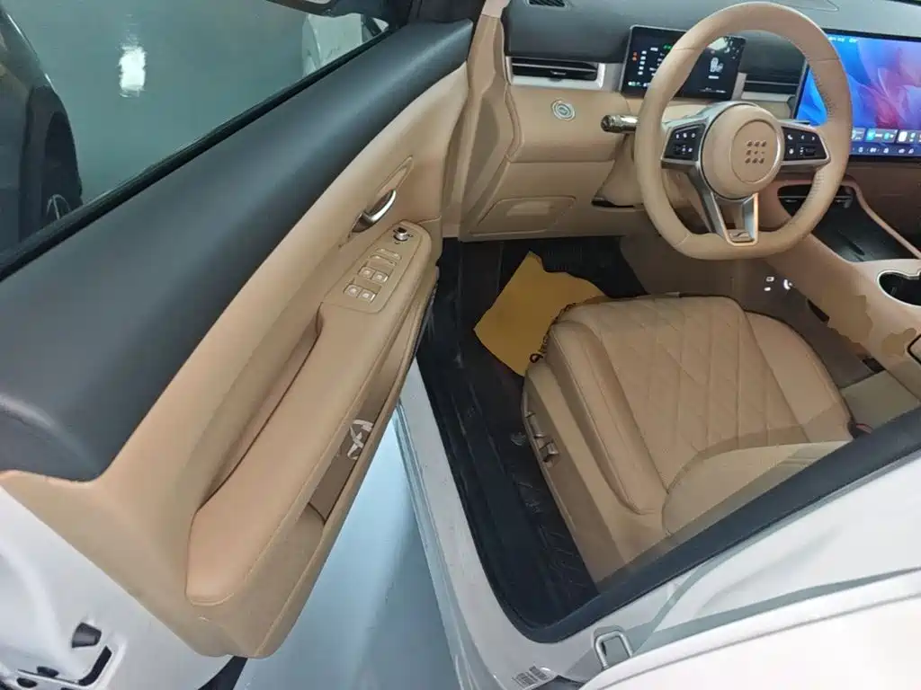 Landian E5 PLUS 2025 2026 Model 120km First Enjoy Edition Max 7-seater