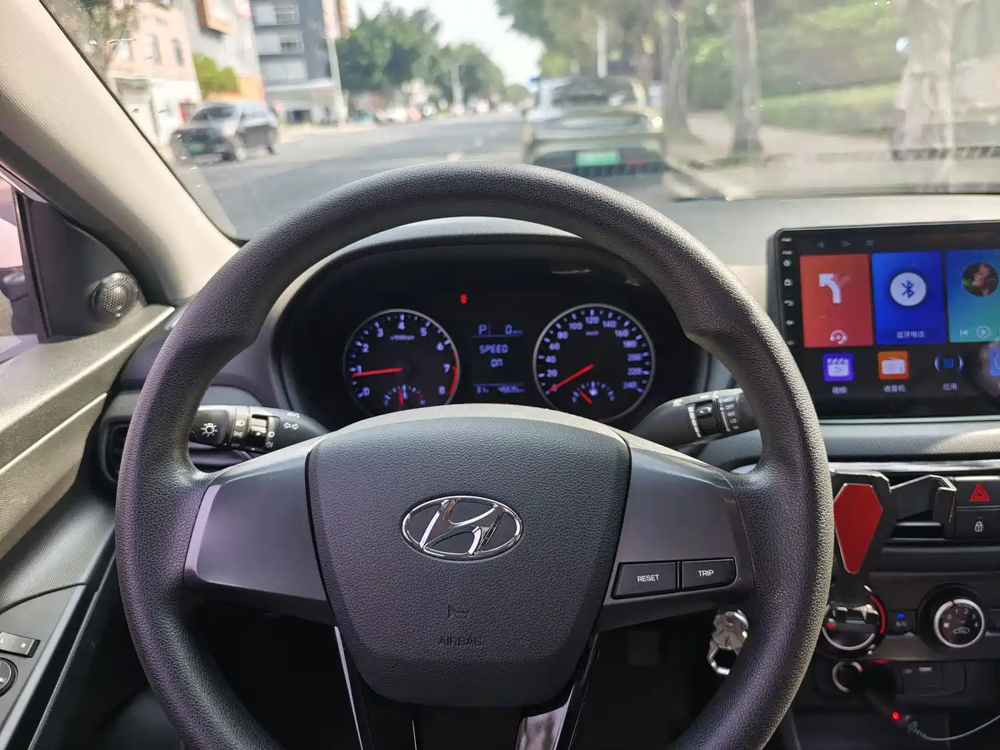Hyundai Elantra 2020 1.6L Auto GL Pleasing Edition фото 10