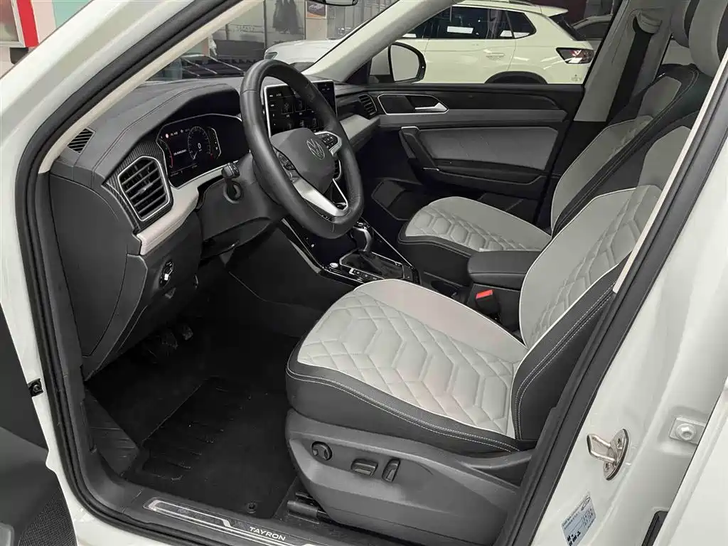 Volkswagen Tayron 2023 280TSI 2WD Luxury Plus Advanced Edition фото 11