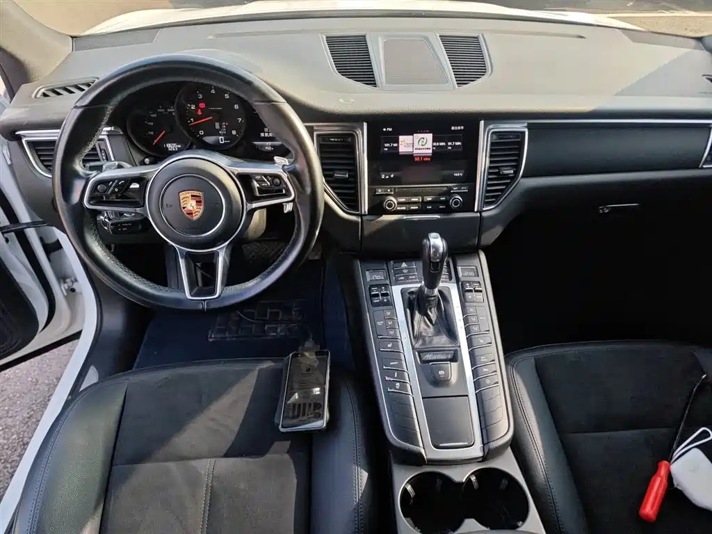 Porsche Macan 2017 Macan 2.0T фото 10