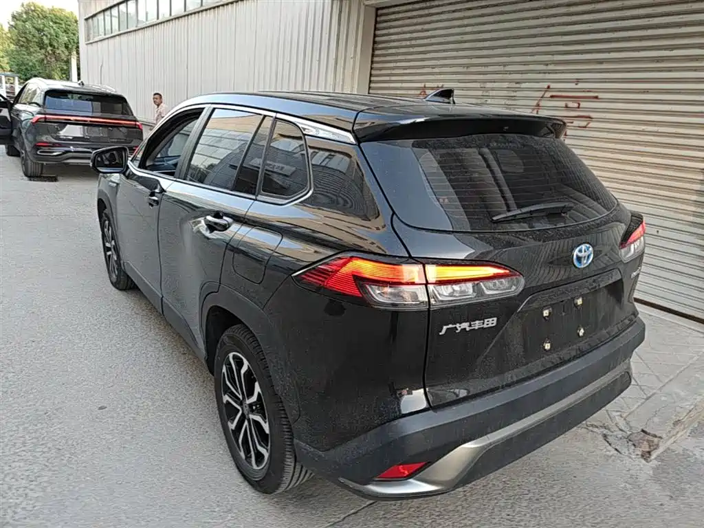 Toyota Frontlander 2023 2.0L Smart Hybrid Dual Engine Luxury Edition фото 5