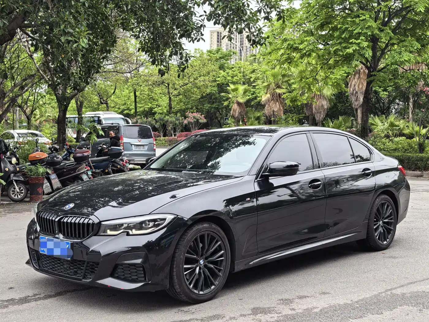 BMW 3 Series 2020 325Li M Sport Black Night Package