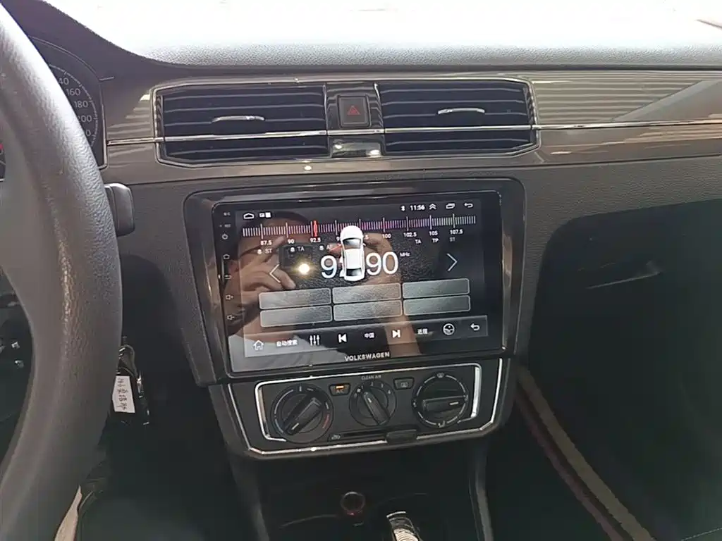 Volkswagen Santana 2016 1.6L Automatic Comfort Edition фото 13