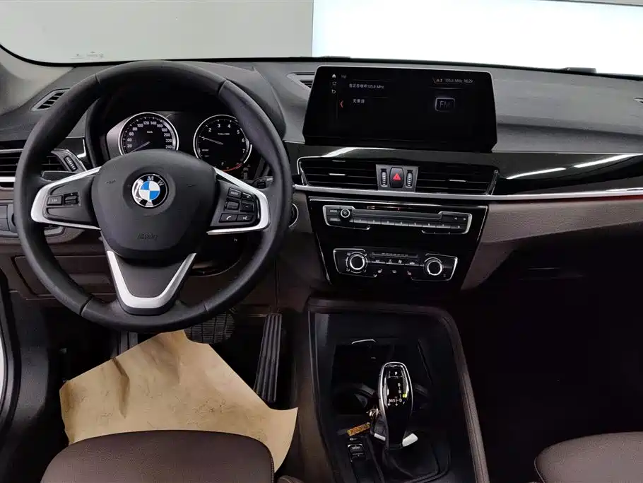 BMW X1 2021 sDrive20Li Fashion фото 12