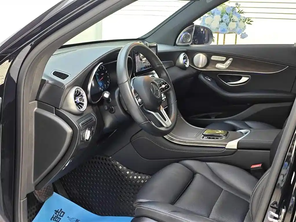 Mercedes-Benz GLC 2021 GLC 260 L 4MATIC Luxury фото 5