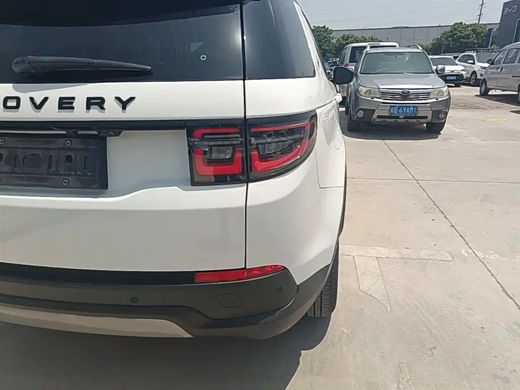 Land Rover Discovery Sport 2020 200PS Family Edition фото 8