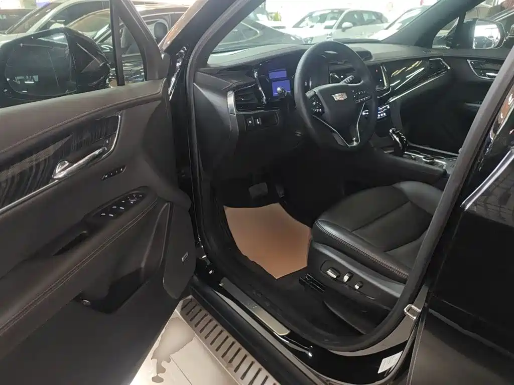 Cadillac XT6 2022 2.0T 7-Seater 2WD Luxury Edition фото 12