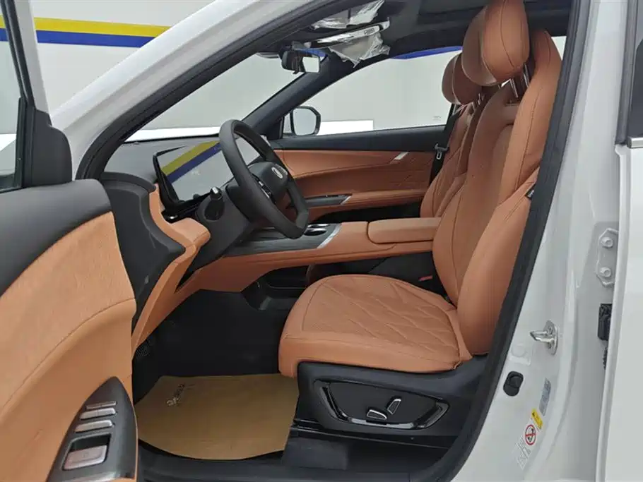 Фото CHANGAN CS75PLUS 2026 9