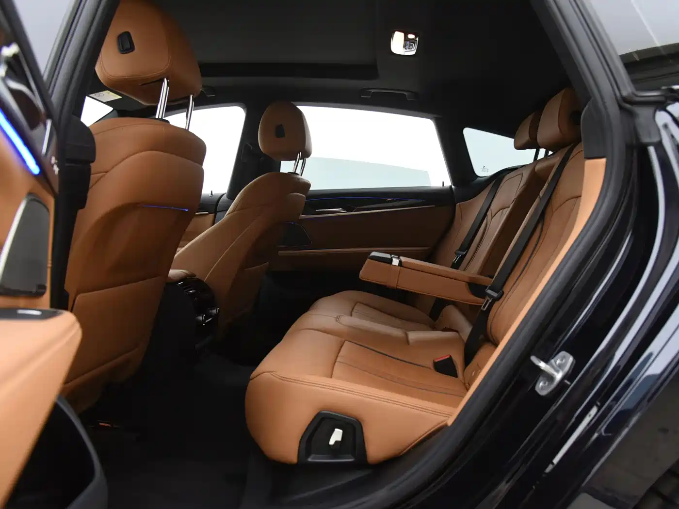 BMW 6 Series GT 2021 630i M Sport Package фото 10