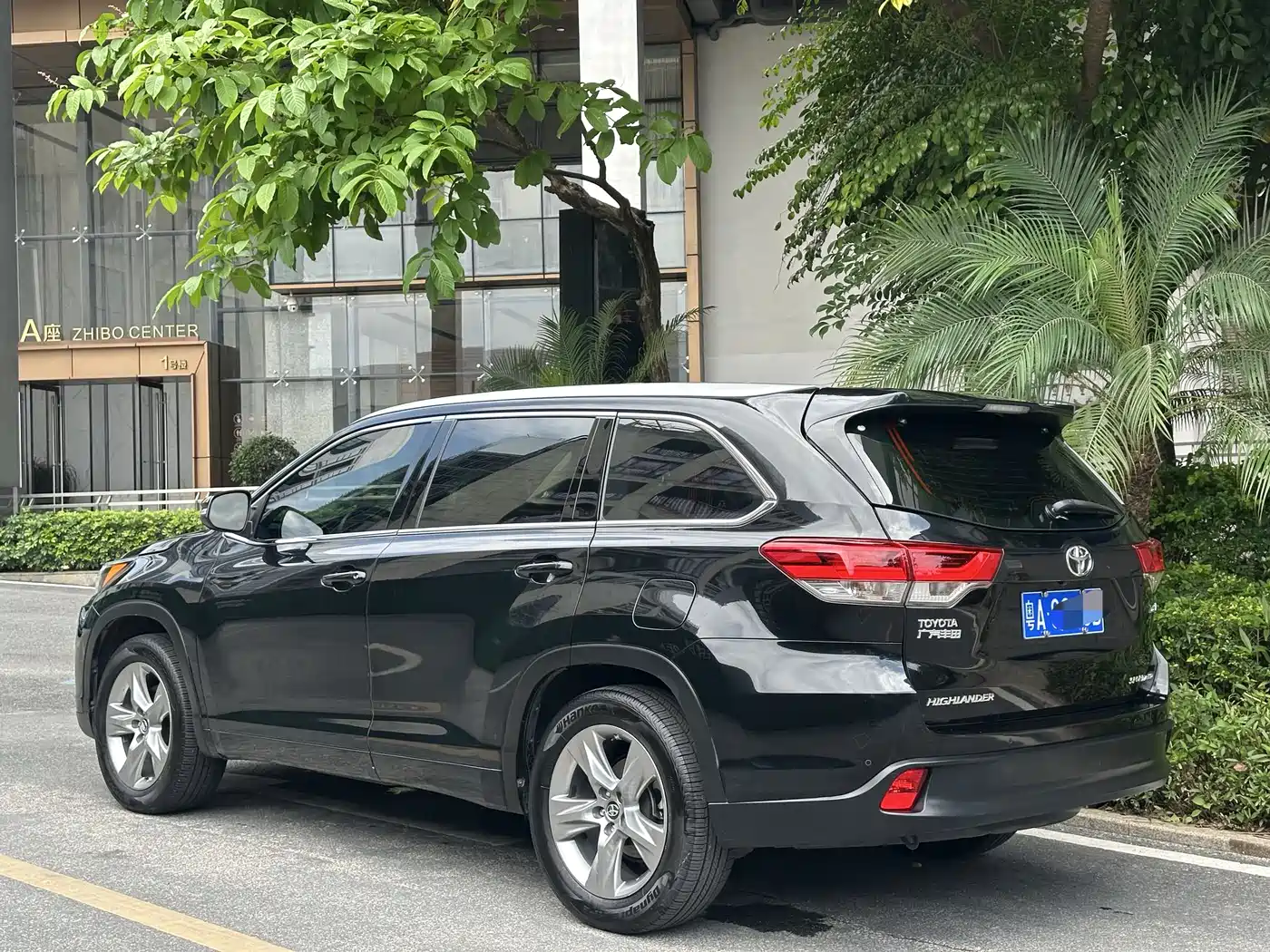 Toyota Highlander 2018 2.0T 4WD Premium 7-seater China VI фото 8