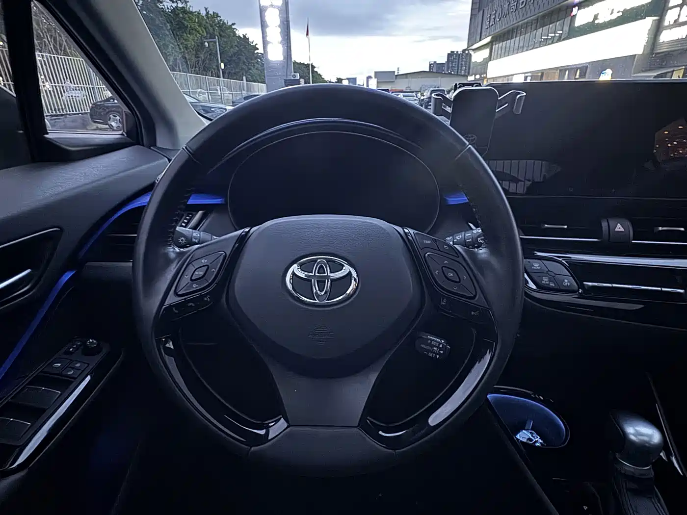 Toyota C-HR 2023 2023 Model 2.0L Luxury Edition