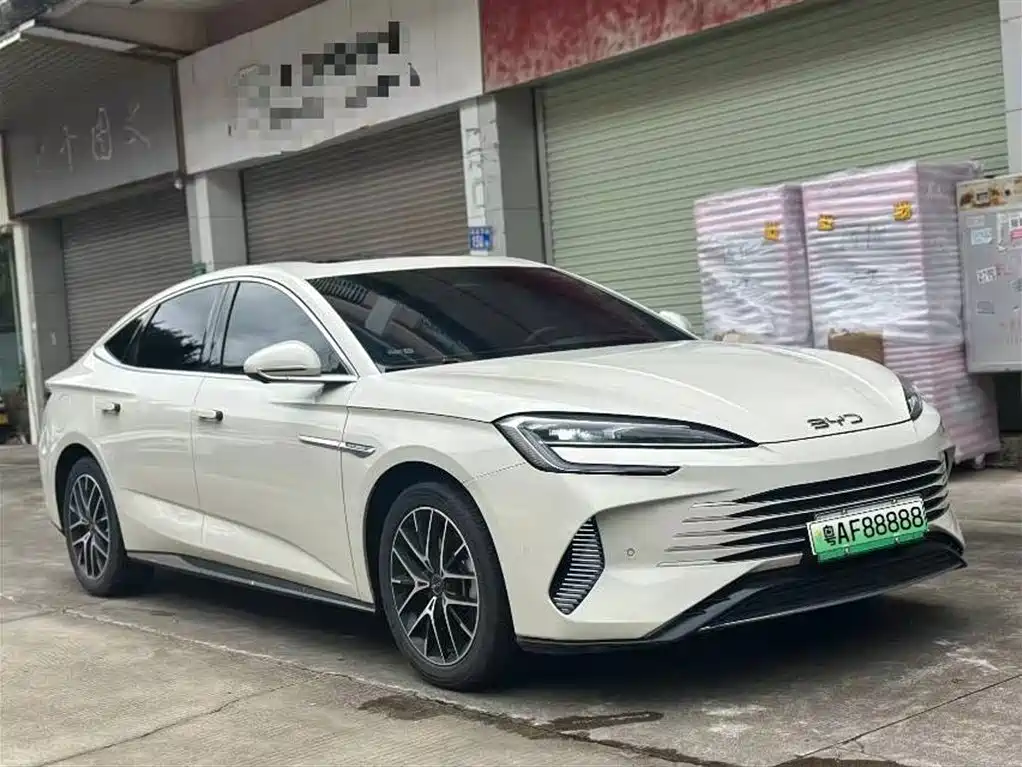 BYD Seal 2023 DM-i 1.5T 121km Premium фото 3