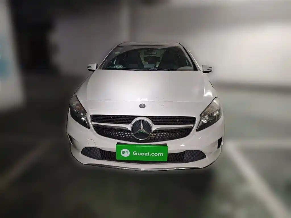 Mercedes-Benz A-Class (Import) 2016 A 180 фото 3