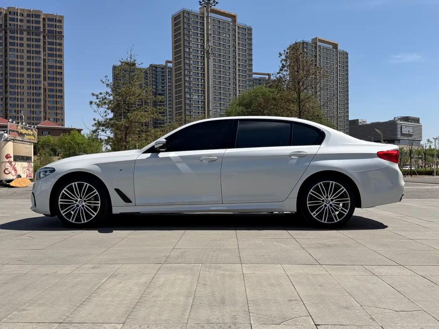 BMW 5 Series 2019 530Li Leading M Sport Package фото 4