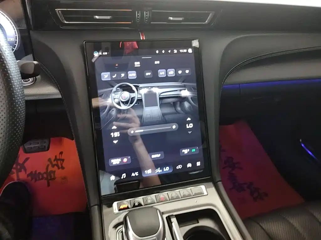 Hongqi H5 2024 2.0T Automatic Smart Connect Flag Smooth Edition фото 13