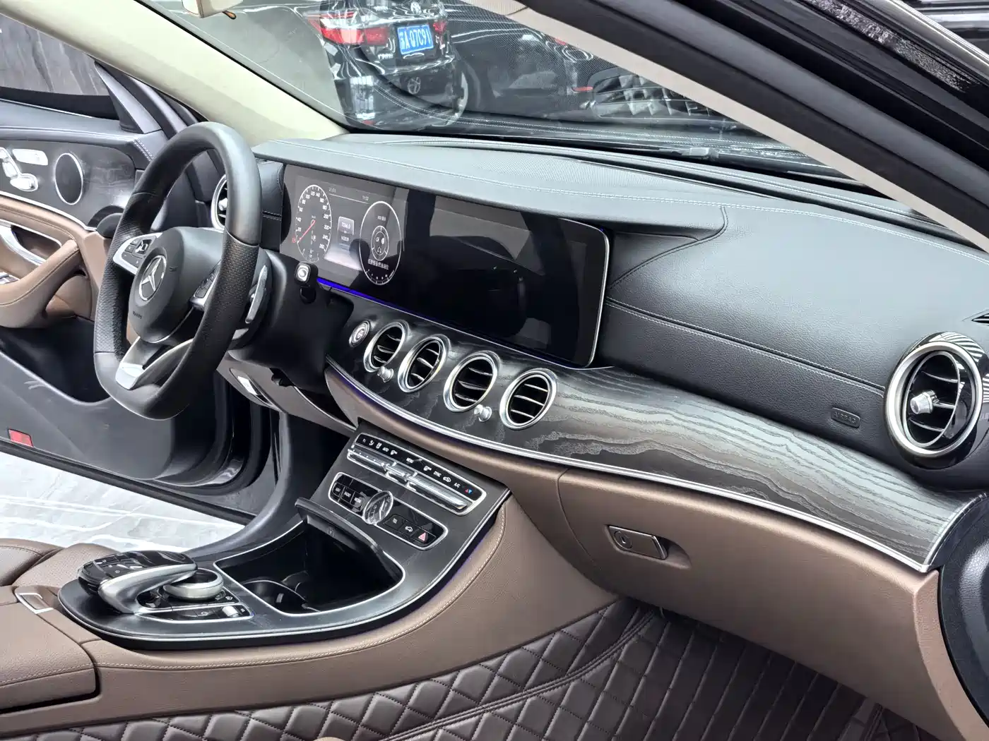 Mercedes-Benz E-Class 2016 E 200 L Sport Type фото 11