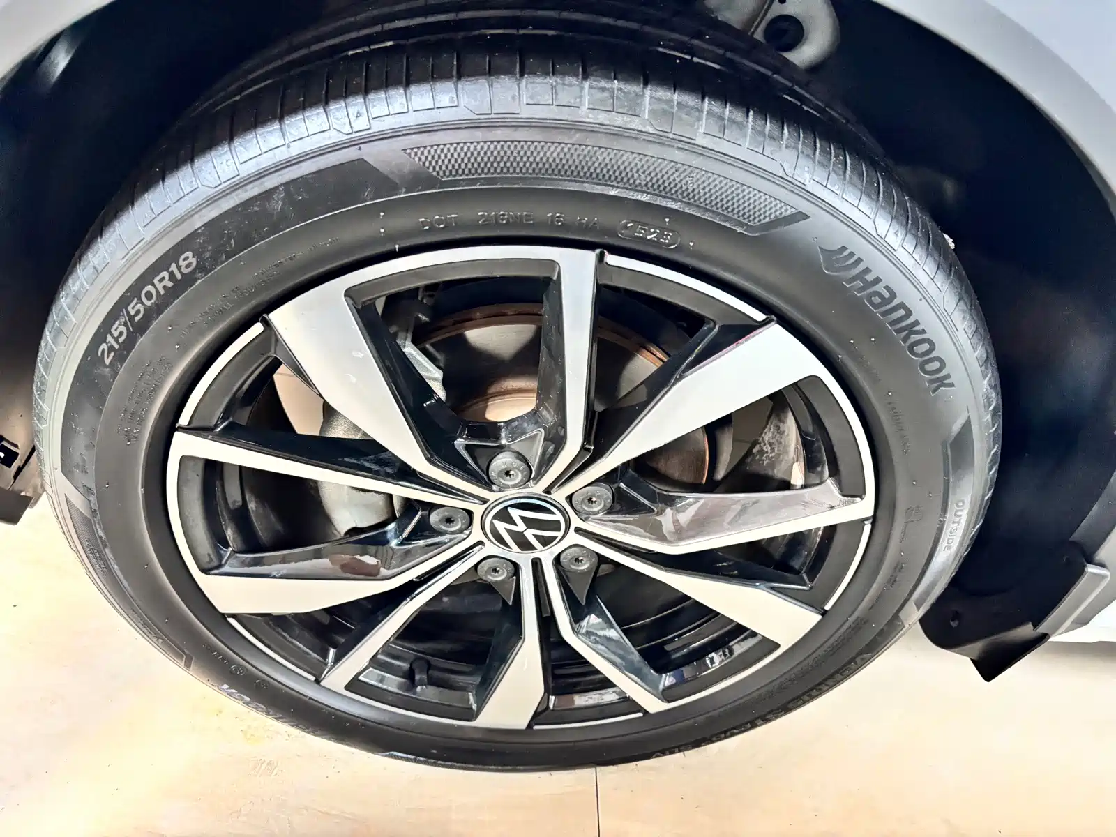 Фото 5 - Volkswagen T-ROC