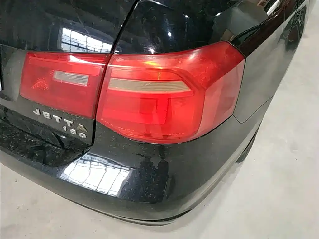 Volkswagen Jetta 2015 1.6L Manual Trend фото 8